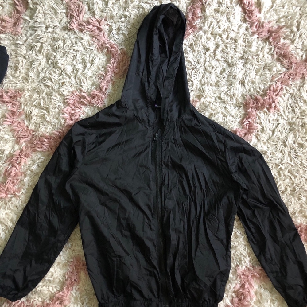 Brandy Melville wind breaker